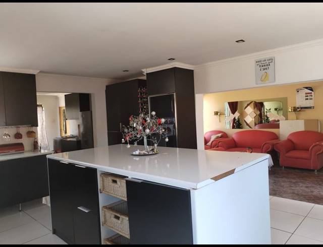 4 BEDROOM HOUSE FOR SALE IN MID ENNERDALE